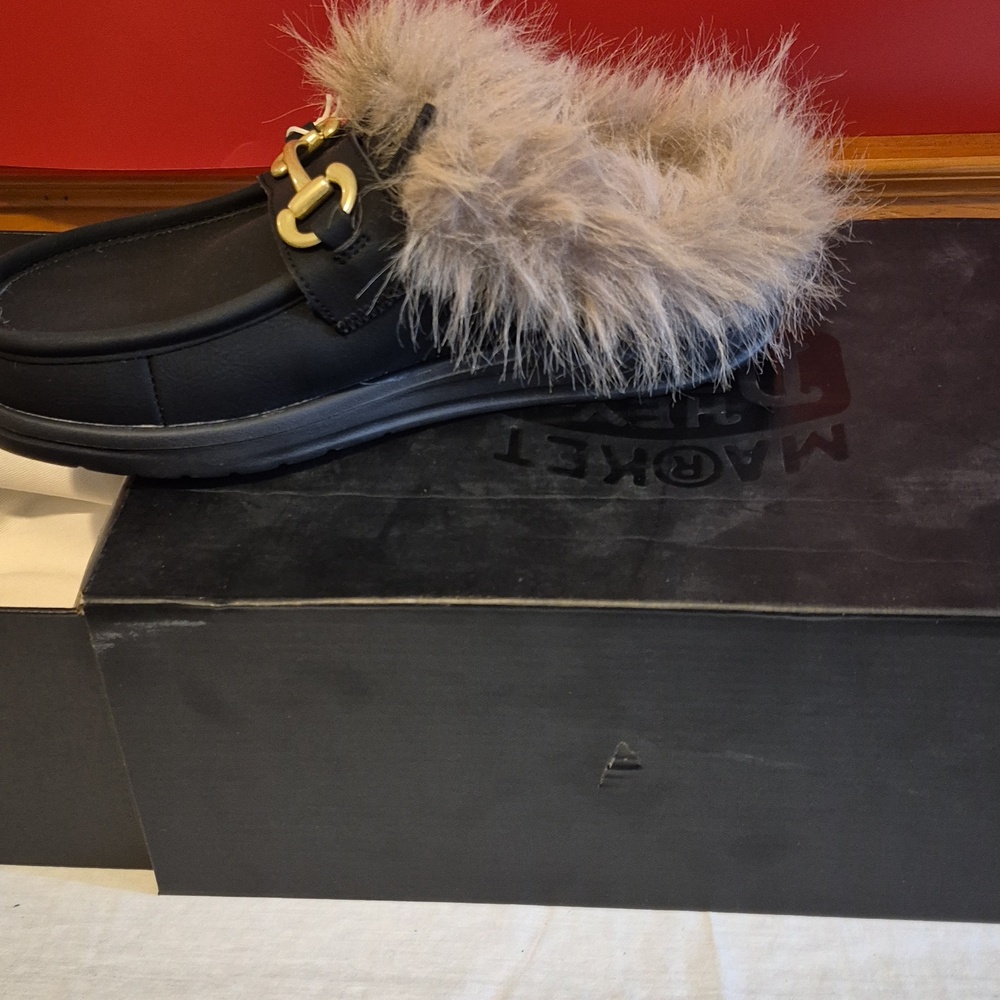 New in box Hey Dude, wally slip loafers size 5.